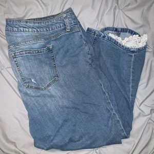 COPY - Torrid Skinny Crop w/ Lace Size 20